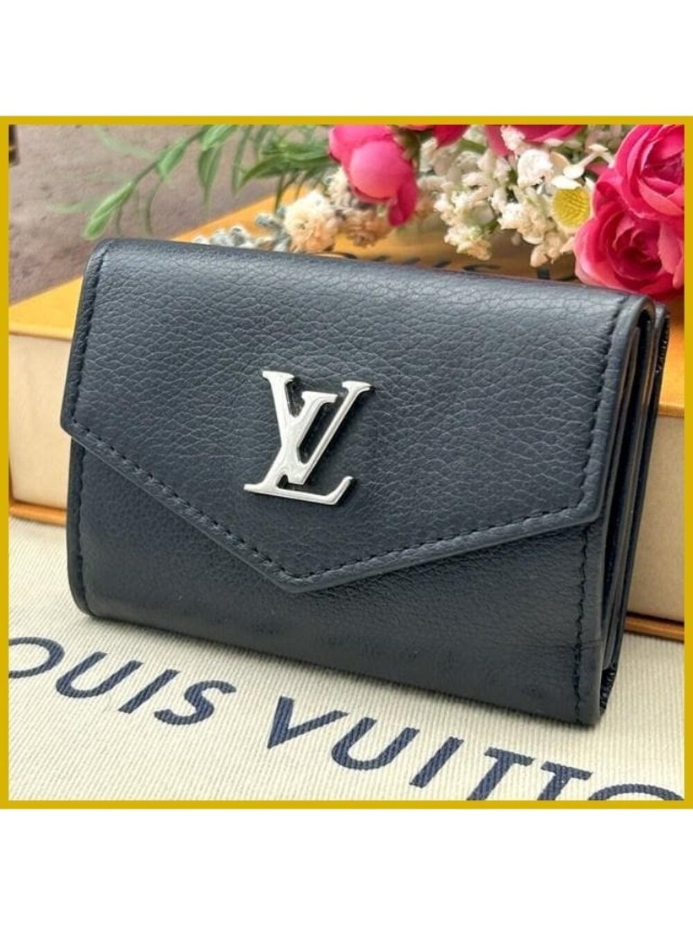 Louis Vuitton Portefeuille Lock Mini Fold Wallet